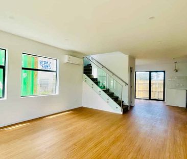 TAKANINI, 4 BEDROOMS - Photo 1