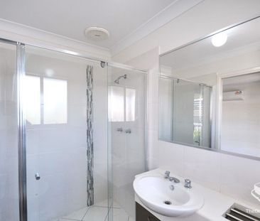 Fabulous home in great location - Photo 6