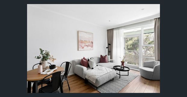 A well located Essendon Gem - Photo 1