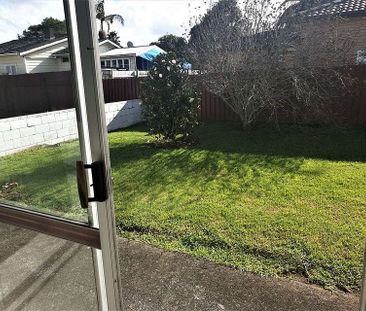 Charming 2BR Unit in Manurewa - Photo 6