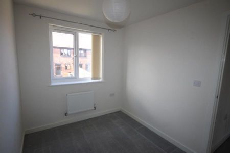 Sandhole Crescent, TF3 5JD - £1,300 pcm - Photo 4