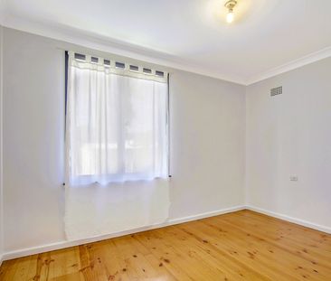 15 Offenbach Ave, Emerton NSW 2770 - House For Rent | Domain - Photo 5