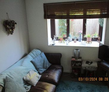 1 bedroom end of terrace house to rent - Photo 2