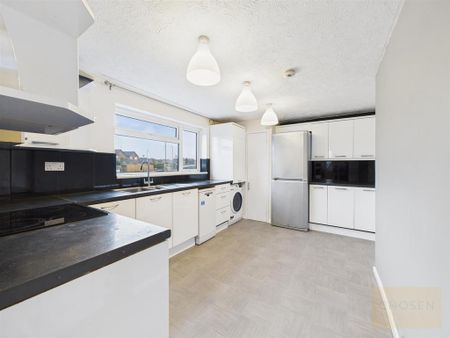 3 bedroom end of terrace house to rent - Photo 5