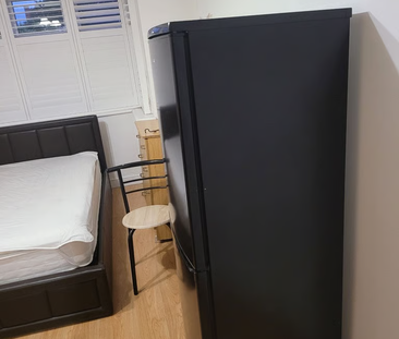 1 bedroom in a house share to rent - Photo 4