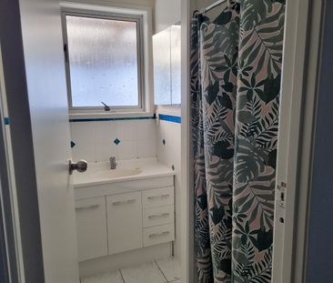 Tidy Three Bedroom House - Owhata - Photo 5