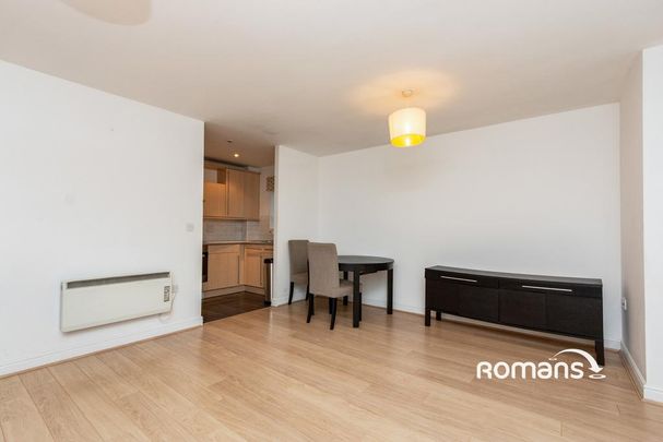 2 bedroom flat to rent - Photo 1