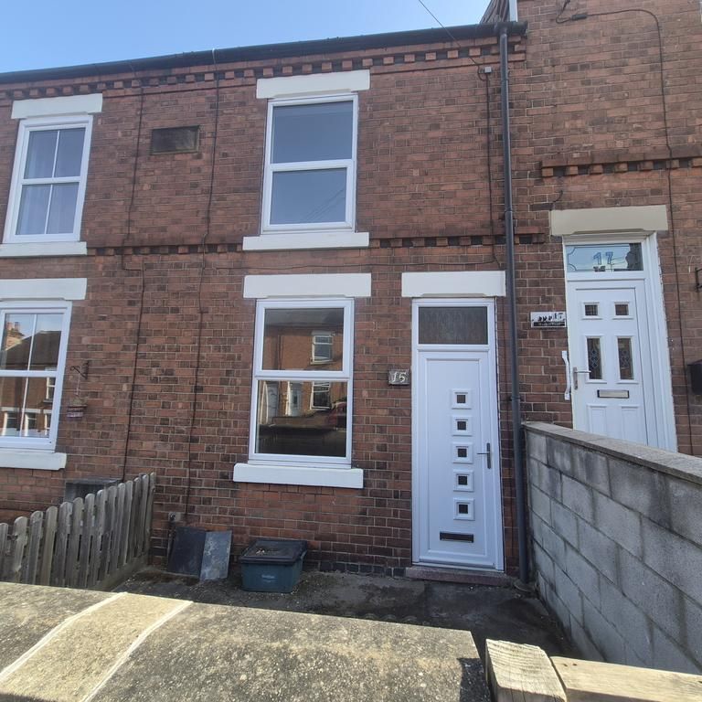 2 bedroom terraced house to rent - Photo 1