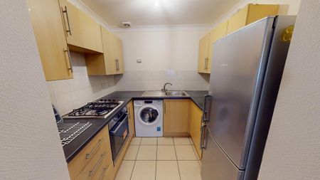 2 bedroom flat to rent - Photo 5