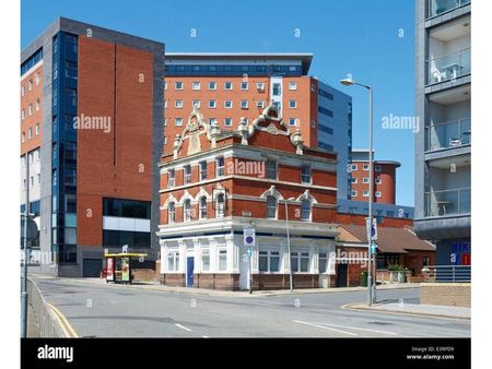 Borough Hotel, Great Crosshall Street, Liverpool. - Photo 2