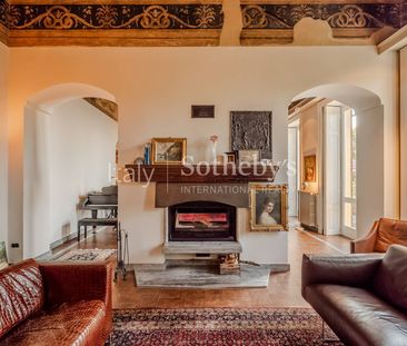 Single Family Home - Photo 2