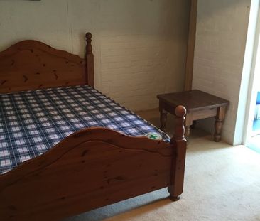 Room in a Shared Flat, St George, BS5 - Photo 1