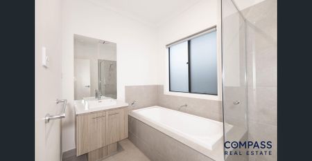 Modern Family Home - Photo 4