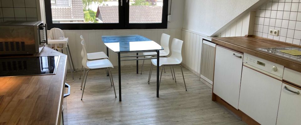 Modern möblierte Wohnung mit 2 Schlafzimmern in Köln- Vogelsang - Photo 1