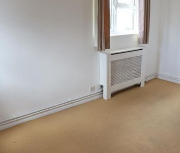 1 bedroom semi-detached house to rent - Photo 4