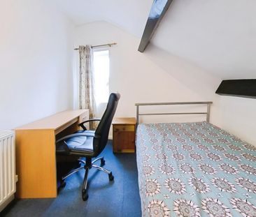 3 bedroom Flat To Let Total Size: 872 SQ FT - Photo 3