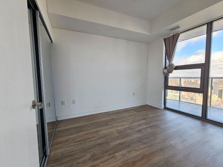 For Lease - 11 Wellesley Street Unit# 5801, Toronto, Ontario - Photo 5