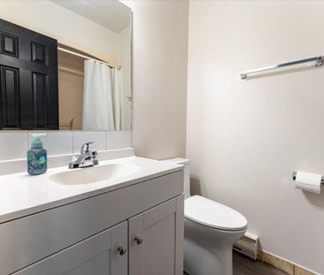 For Lease - 4386 Drummond Road Unit# Apartment 2, Niagara Falls, On... - Photo 5