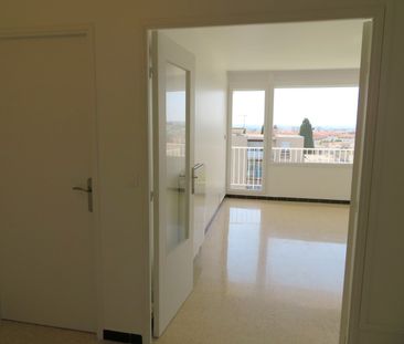 T2, 57m²+Parking Nîmes, Rue des Bananiers, 625€ H.C - Photo 6