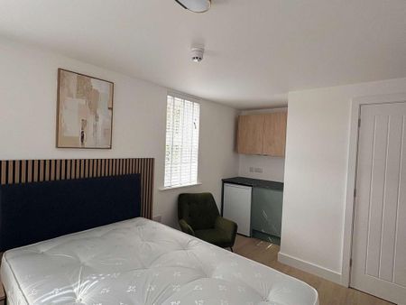 5 bedroom house of multiple occupation to rent - Photo 2