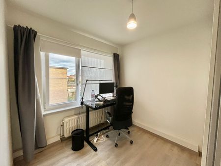 Gerenoveerd 2-slaapkamer appartement incl garage - Foto 4