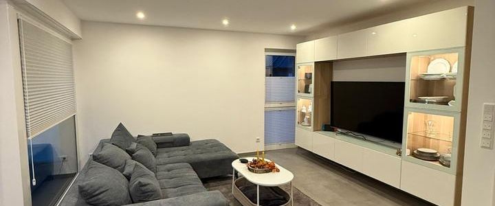 Moderne 2-Zimmer-OG-Wohnung mit eigenem Eingang - Foto 1