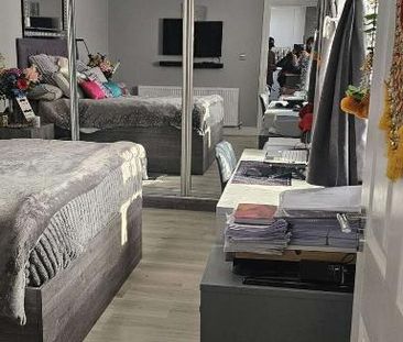 Bilton Road, Perivale, UB6 - Photo 5