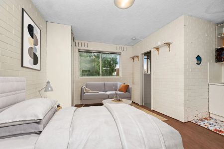 FLUID LIFESTYLE DESIGN - Semi Furnished! - Photo 5
