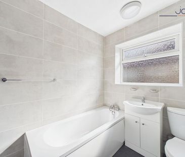 2 bedroom semi-detached bungalow to rent - Photo 4