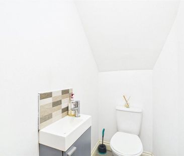 4 bedroom terraced house to rent - Photo 4