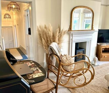 Tranquil Luxury Seaside Retreat - free parking - ALL BILLS & COUNCI... - Photo 1