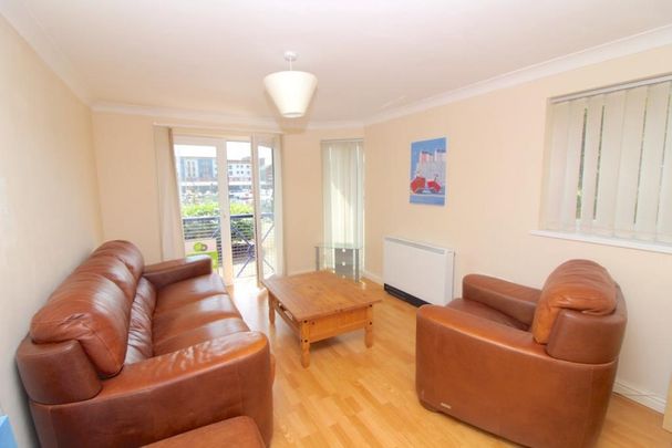 2 bedroom flat to rent - Photo 1