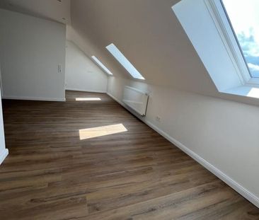Erstbezug nach Sanierung: Charmante Dachgeschosswohnung - Foto 5