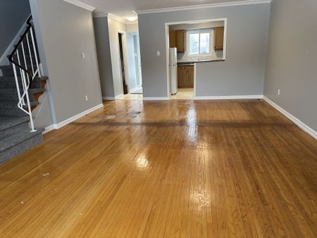 For Lease - 1025 Notre Dame Drive, London South, Ontario - Photo 2