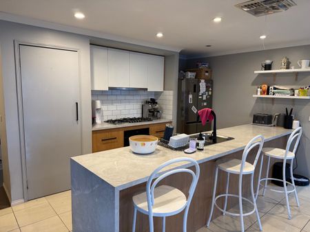 Strathfieldsaye - Photo 4