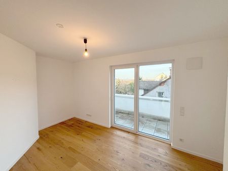 Trier- Ihr Platz zum Ankommen- stilvolle 4-Zimmer-Wohnung mit umlaufendem Balkon, EInbauküche und Tiefgaragenstellplatz auf 137 m², - Photo 3