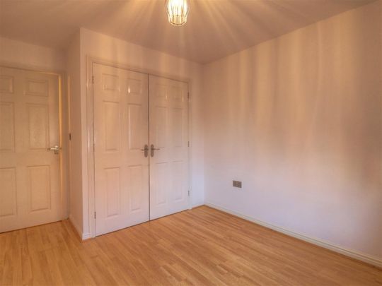 2 BED Ground floor flat To rent - Photo 1