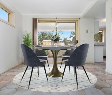 Two-bedroom Townhouse - quiet complex - Photo 2