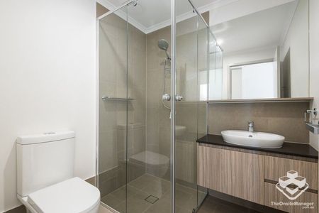 CENTRAL CHERMSIDE LOCATION - Photo 3