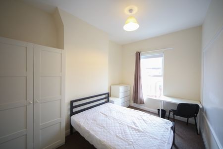 5 Bed Terraced House, Gainsborough Road, L15 - Photo 4