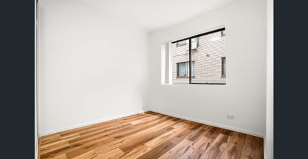 Air-Conditioned Two-Bedroom Unit with Renovated Kitchen and Bathroom! - Photo 4