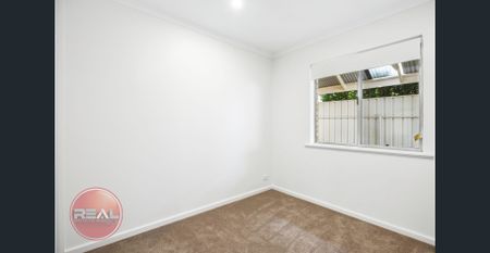 Ideal Entertainer's Family Home! - Photo 5