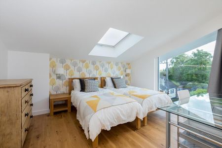 4 bedroom detached house to rent - Photo 3