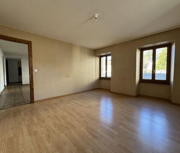 Spacious 2.5 room apartment near the Central Square - Photo 1
