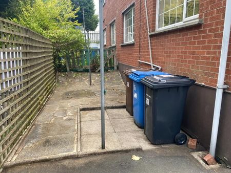 11 Strathearn Court, Holywood, BT18 9NP - Photo 2