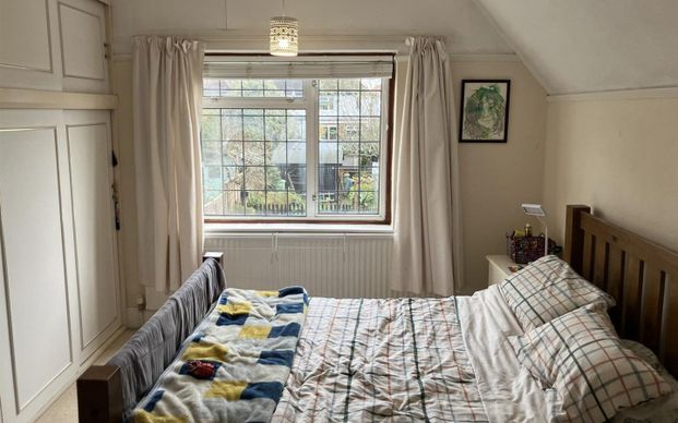 Downlands Avenue, Worthing - Photo 1