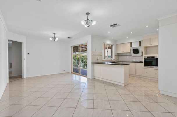 6 Cockatoo Close Nicholls ACT - Photo 1