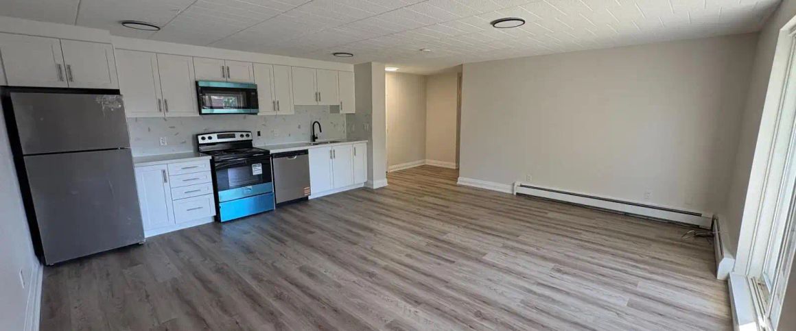 405 - 4422 HURON STREET — 2 Bedroom - Photo 1
