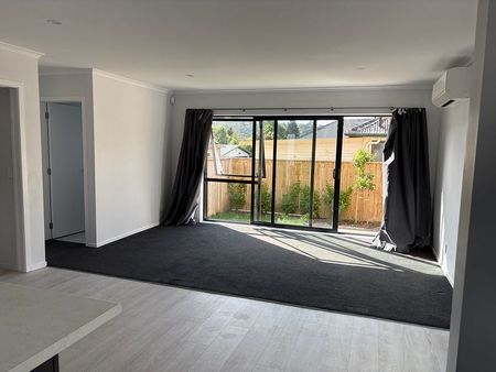 Ready to move in cozy 3bedroom house in school zon - Photo 5