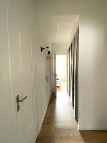 Appartement 5 pièces 81m2 MARSEILLE 5EME 1 970 euros - Photo 2